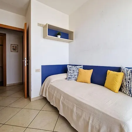 Appartement Modern Flat For 8 People With Swimming Pool Bibione