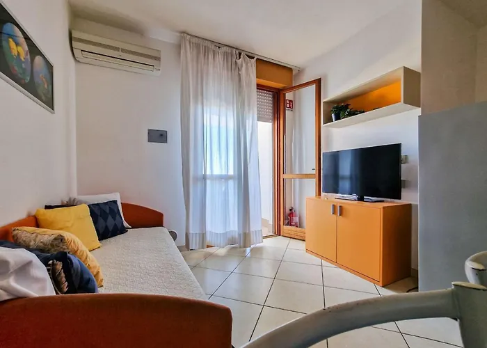 Appartement Modern Flat For 8 People With Swimming Pool Bibione