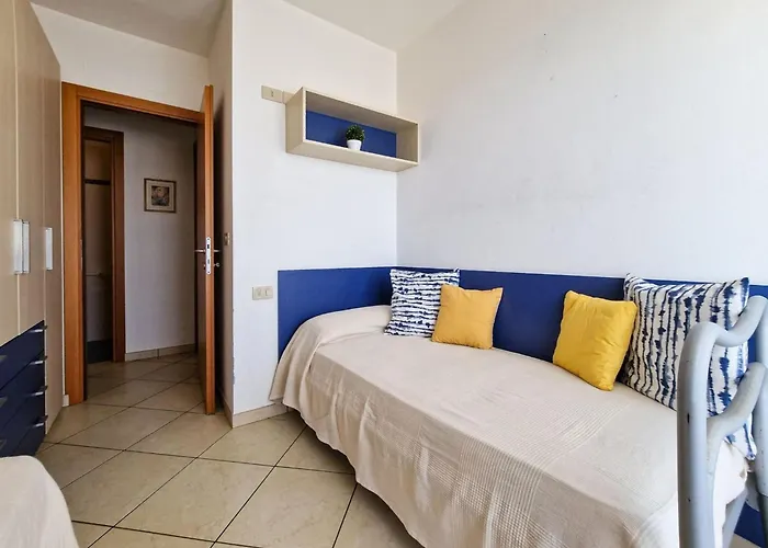 Appartement Modern Flat For 8 People With Swimming Pool Bibione