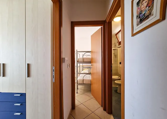 Appartement Modern Flat For 8 People With Swimming Pool *