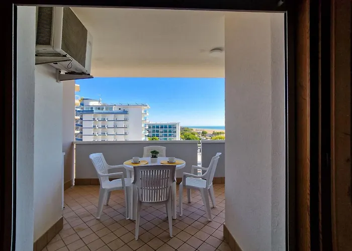 Modern Flat For 8 People With Swimming Pool Appartement *