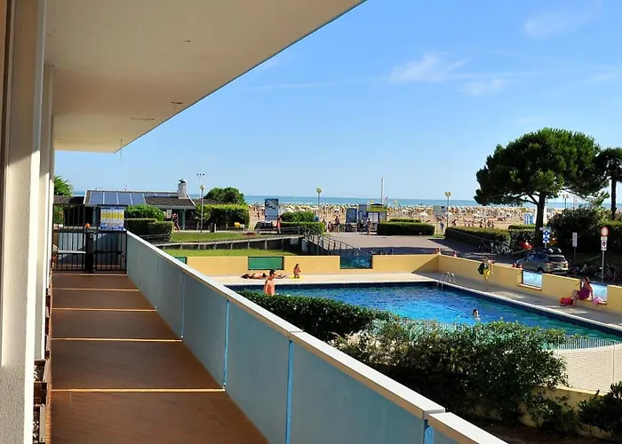 Modern Flat For 8 People With Swimming Pool Appartement Bibione