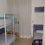 Modern Flat For 8 People With Swimming Pool Apartmán *