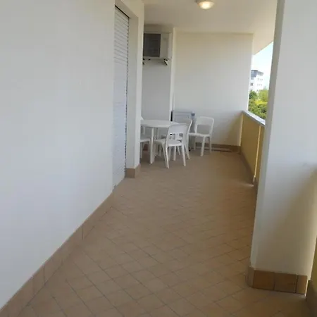 아파트 Modern Flat For 8 People With Swimming Pool 비비오네