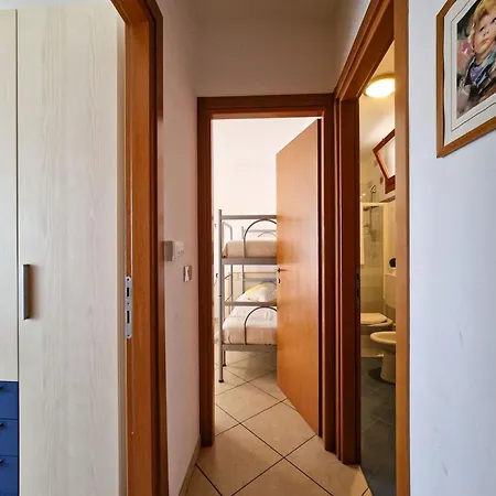 Apartamento Modern Flat With Swimming Pool *