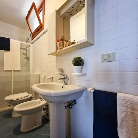 Modern Flat With Swimming Pool Appartement