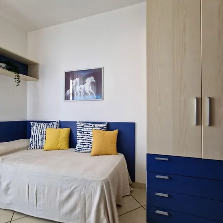 Modern Flat With Swimming Pool