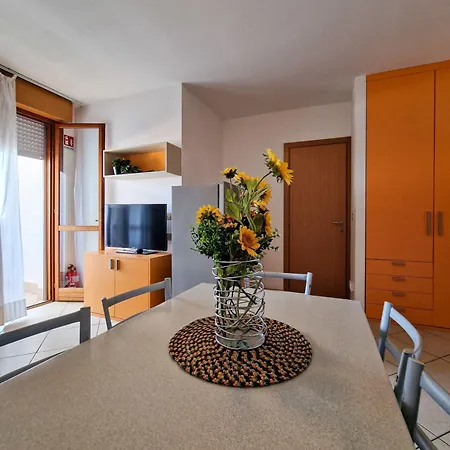 Modern Flat With Swimming Pool Appartement Bibione