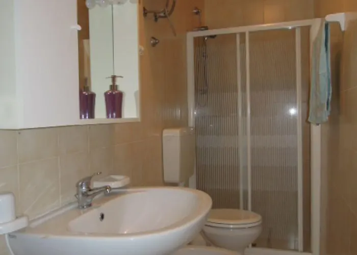 Modern Flat For 8 People With Swimming Pool Lägenhet Bibione