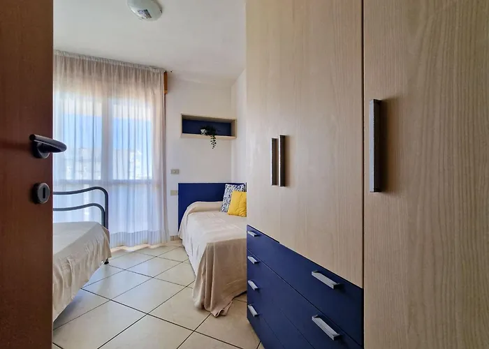 Modern Flat For 8 People With Swimming Pool Bibione